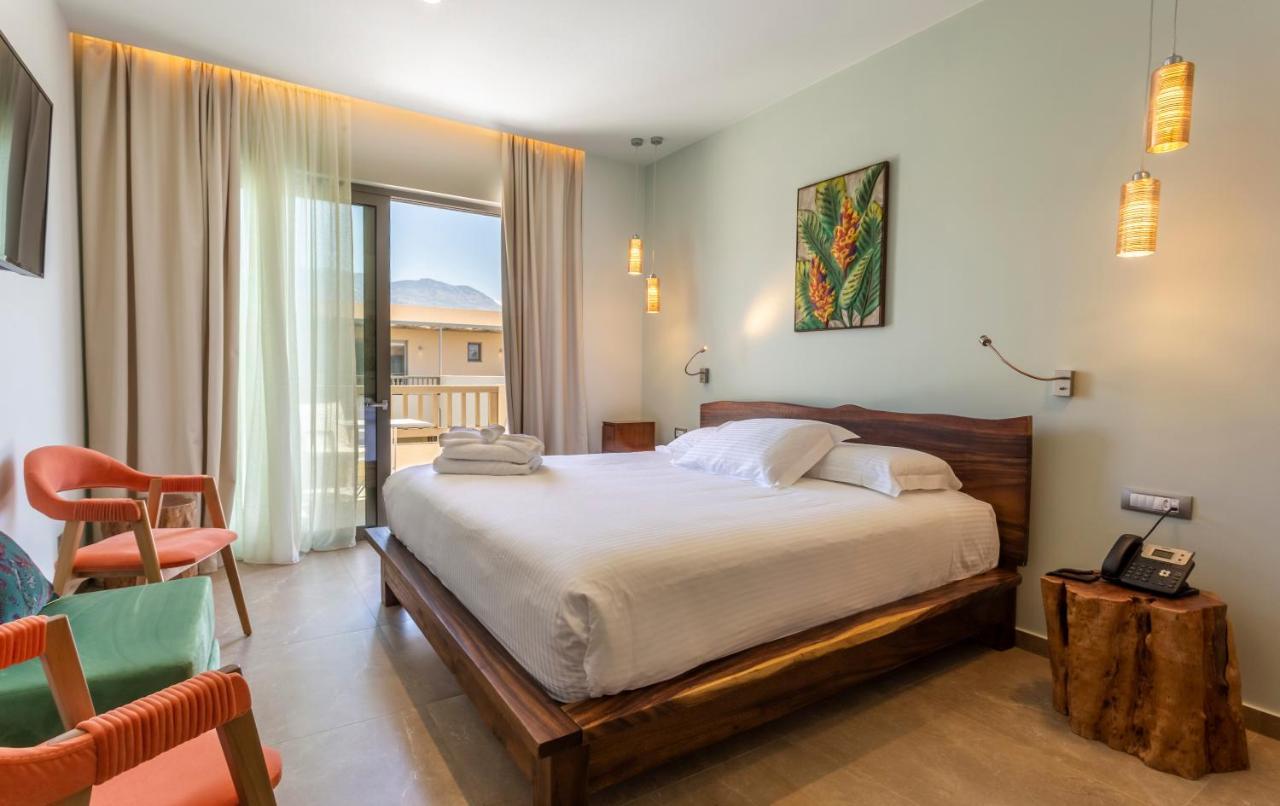 Elysian Luxury Hotel And Spa 卡拉马塔 外观 照片