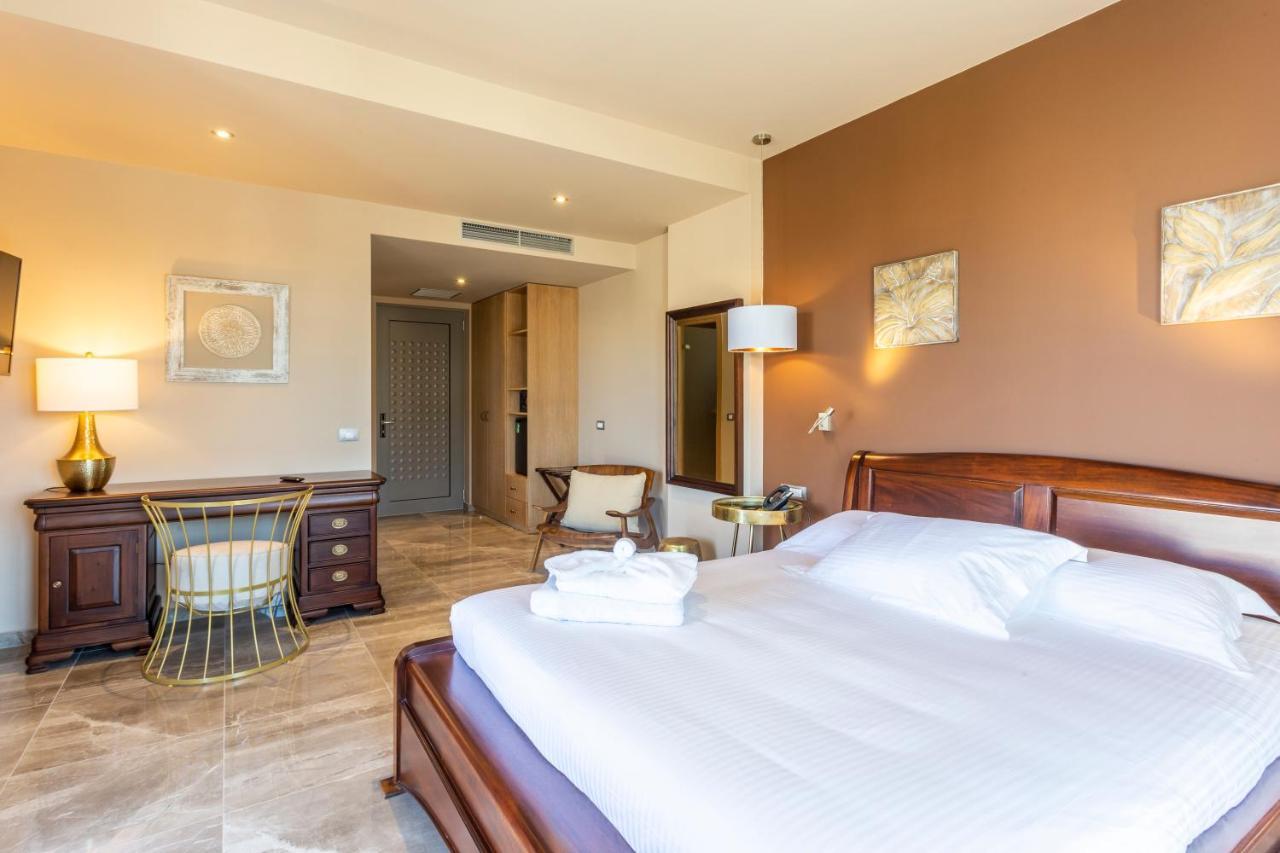 Elysian Luxury Hotel And Spa 卡拉马塔 外观 照片