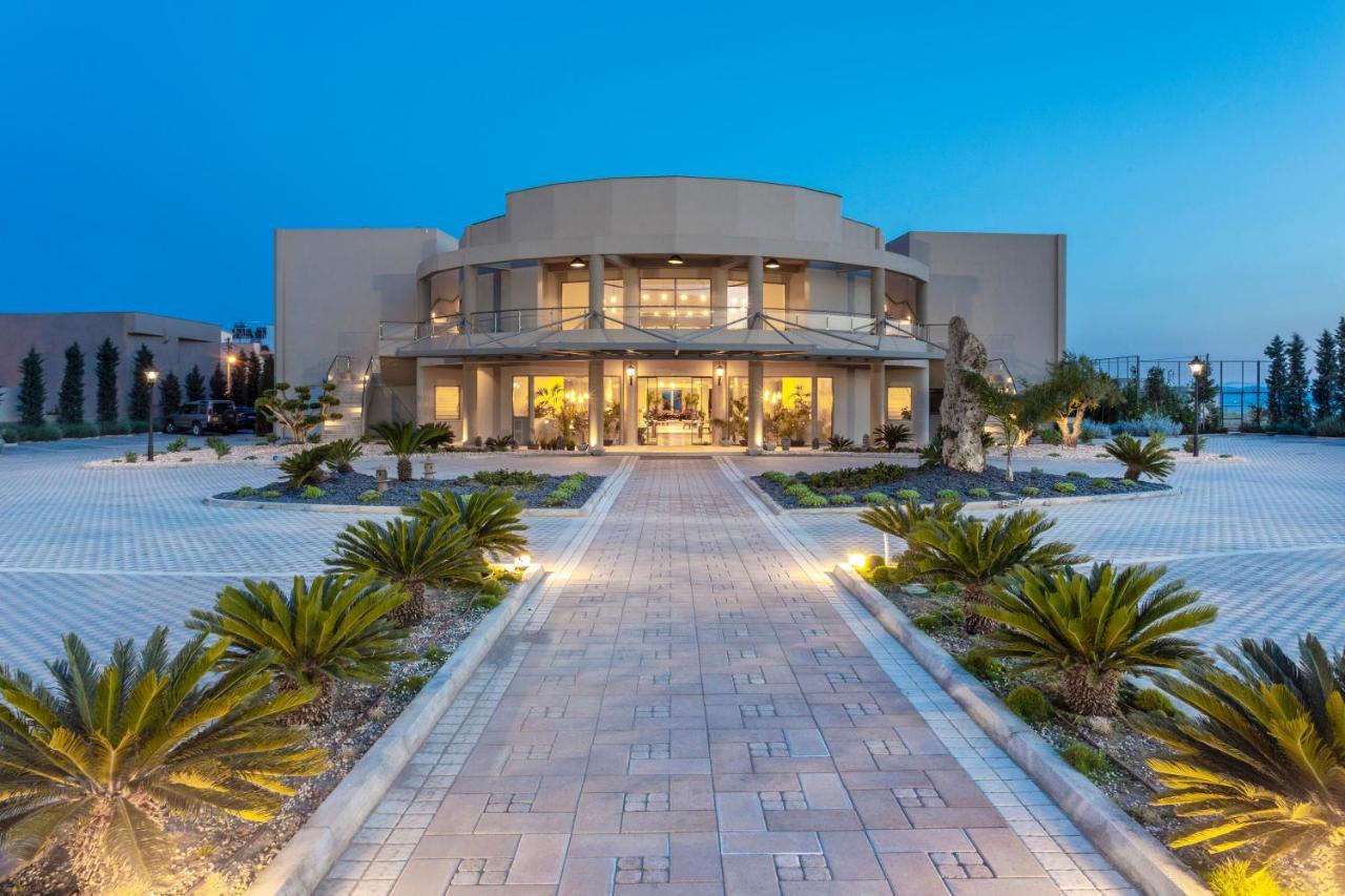 Elysian Luxury Hotel And Spa 卡拉马塔 外观 照片