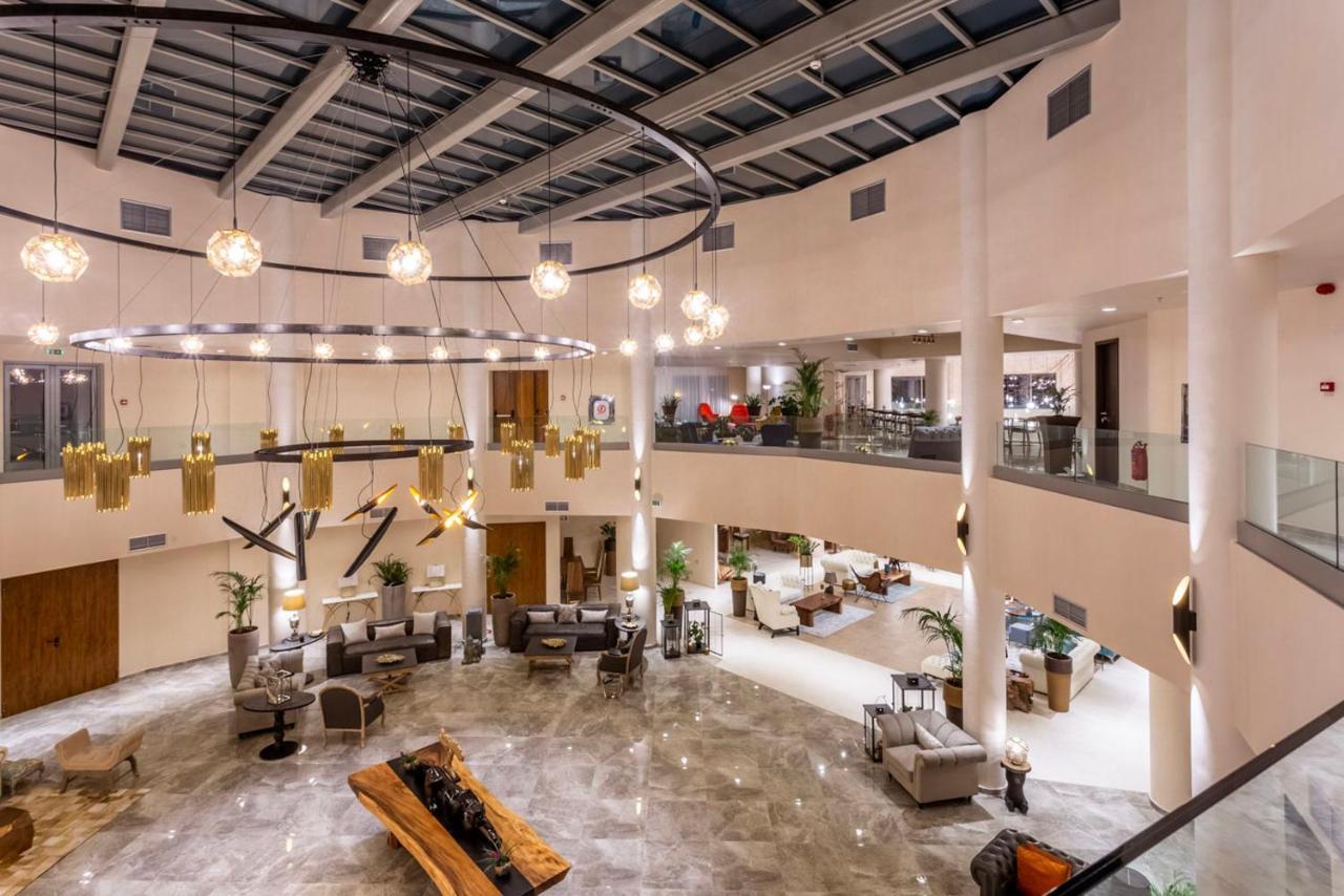 Elysian Luxury Hotel And Spa 卡拉马塔 外观 照片